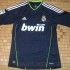Real Madrid, la maglia da trasferta è nera con inserti verdi fluo