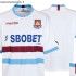La nuova maglia da trasferta del West Ham realizzata da Macron