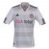 La maglia away e quella europea del Bayern Monaco 2010-2011