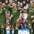 La terza divisa del Fulham celebra i 10 anni consecutivi in Premier League e..