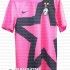 Stella nera su maglia rosa: sarà questa la nuova divisa away della Juventus?