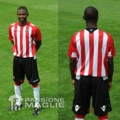 Divisa Sheffield United home 2011-2012 Macron