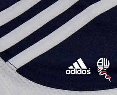 Bolton Wanderers firma con adidas