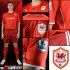 La maglia del Cardiff City 2013-2014, ancora rossa tra le proteste dei tifosi