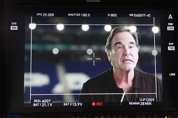 Il regista Oliver Stone