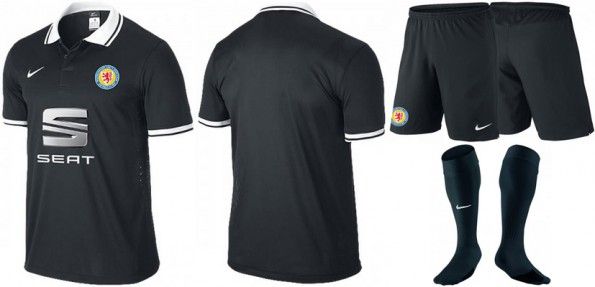 Terza maglia Eintracht Braunschweig 2014-2015