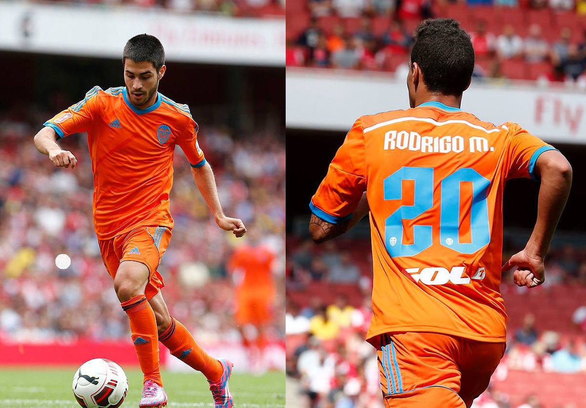 http://www.passionemaglie.it/wp-content/uploads/2014/08/valencia-kit-away.jpg