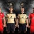 Rosso e oro per il Leicester City in trasferta con le maglie Puma 2014-2015