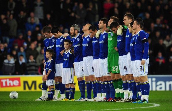 Il Cardiff City in maglia blu