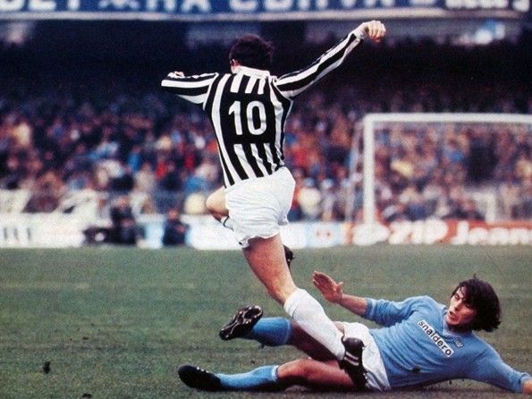Liam Brady della Juventus, numerazione 1981-1982