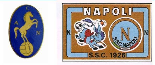 Primo stemma del Napoli e il "ciuccio" in una figurina Panini del 1976-77