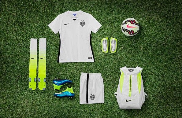 Collezione Nike USA femminile 2015