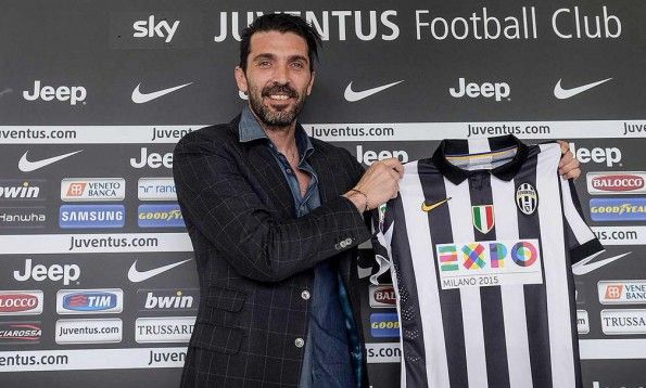 Logo EXPO sulla maglia della Juventus