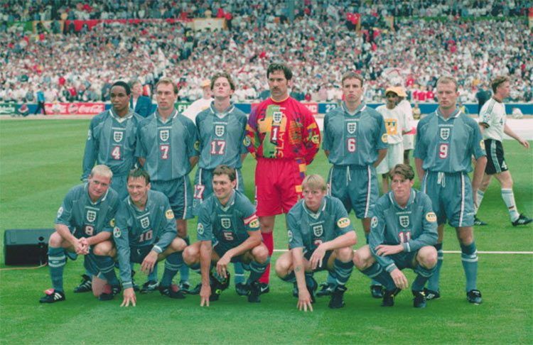 La seconda maglia dell'Inghilterra a Euro 1996