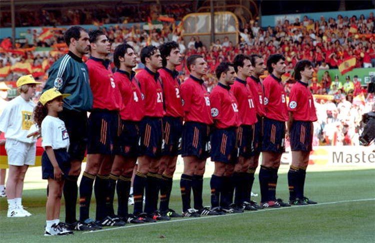 Spagna - Europei 1996 kit adidas