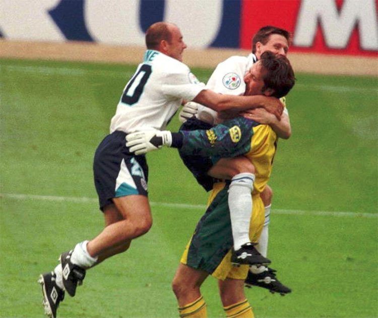 Euro 1996, l'Inghilterra fa festa dopo i rigori con la Spagna