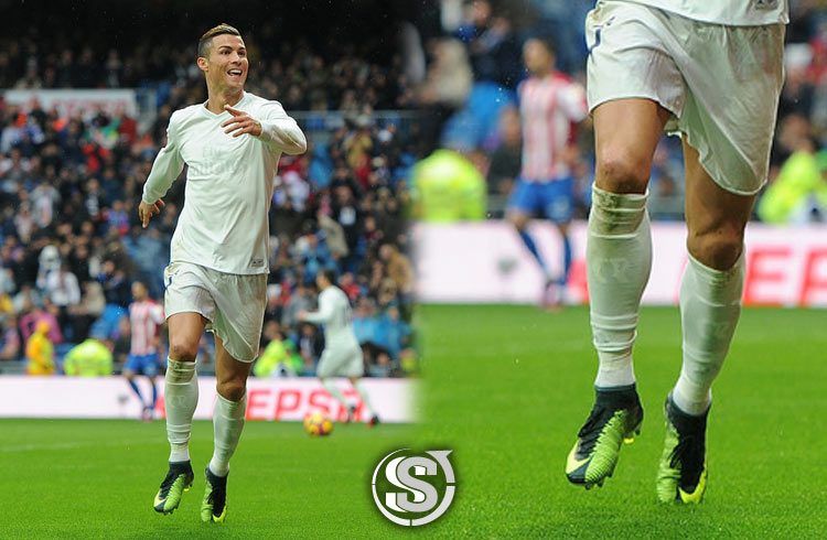 Cristiano Ronaldo (Real Madrid) - Nike Mercurial Superfly V CR7