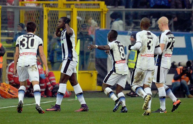 Zapata esulta dopo il gol in Atalanta-Udinese