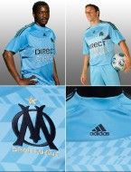 Particolari della seconda maglia del Marsiglia