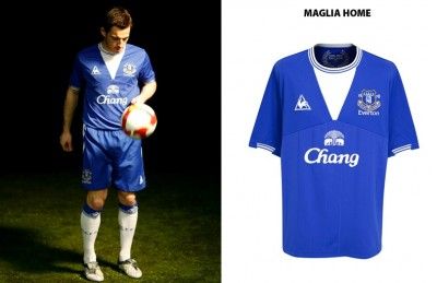 La nuova maglia dell'Everton 2009-2010