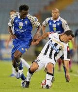 Mariga in azione contro l'Udinese