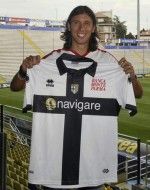Zaccardo durante la sua presentazione a Parma
