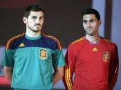 Casillas con la maglia per i portieri