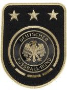 Lo stemma della Germania sulla nuova maglia Lo stemma della Germania sulla nuova maglia