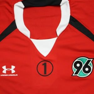 Maglia dell'Hannover 96 per ricordare Robert Enke Maglia dell'Hannover 96 per ricordare Robert Enke