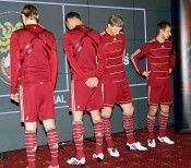 Il retro delle nuove maglie Il retro delle nuove maglie