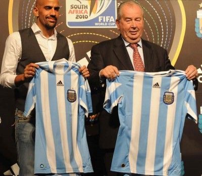 Veron e Grondona con le nuove maglie