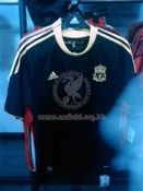 Probabile maglia nera Liverpool 2010-2011