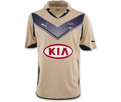 La seconda maglia del Bordeaux 2010-2011 griffata Puma Maglia away Bordeaux 2010-2011