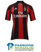 La nuova maglia rossonera del Milan in versione TechFit Maglia Milan 2010-2011 Techfit
