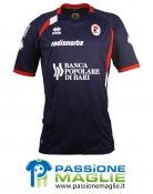 La terza maglia del Bari 2010-2011 Erreà Terza maglia Bari