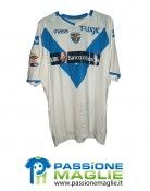 Divisa da trasferta bianca con la tradizionale V blu per il Brescia Seconda maglia Brescia 2010-2011