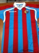 La maglia del Catania Givova senza sponsor Maglia home Catania 2010-2011 Givova