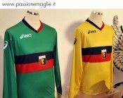 Le due maglie da portiere del Genoa 2010-2011: verde e gialla Maglie portieri Genoa 2010-2011