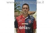La nuova maglia del Cagliari rossoblù per le partite casalinghe Prima maglia Cagliari 2010-2011