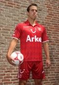 La prima maglia del Twente Fc realizzata da Diadora Prima maglia Twente 2010-2011