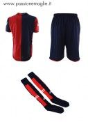 Il retro di maglia e calzoncini più i calzettoni del Genoa 2010-11 Calzettoni Genoa 2010-2011 blu