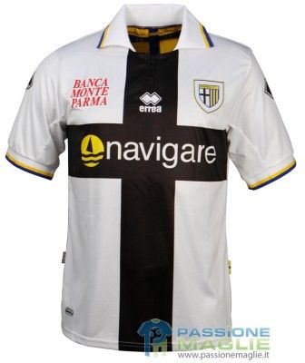 Maglia Parma 2010-2011 crociata