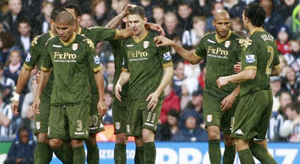 Maglia verde-oro del Fulham 2010-2011