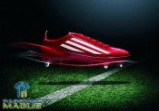 Gli scarpini da rugby RS7 di Adidas