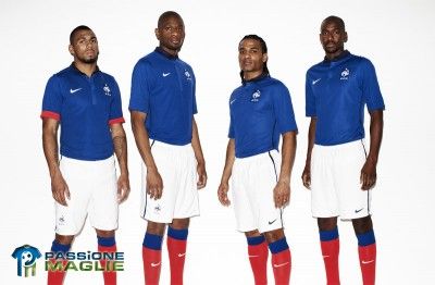 La divisa della Francia 2011-2012 realizzata da Nike Kit Francia Nike 2011
