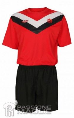 La prima divisa del Canada per il 2011 firmata Umbro Maglia home Canada