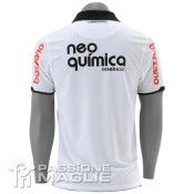 Il retro della prima maglia firmata Nike