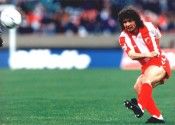 Sinisa Mihajlovic con la maglia della Stella Rossa Mihajlovic Stella Rossa