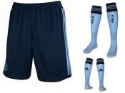 I calzoncini e i calzettoni per la divisa away dell'Ajax 2011-2012 Pantaloncini e calzettoni Ajax away 2011-2012