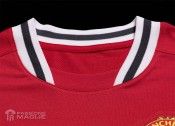 Il colletto bianco e nero dei Red Devils 2011-2012 Colletto Manchester United 2011-2012